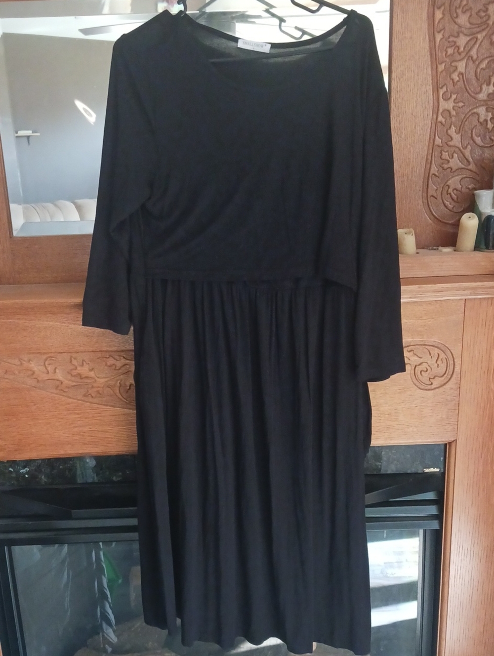 Elegant Black Long-Sleeve Gathered Waist Nursing Midi Dress